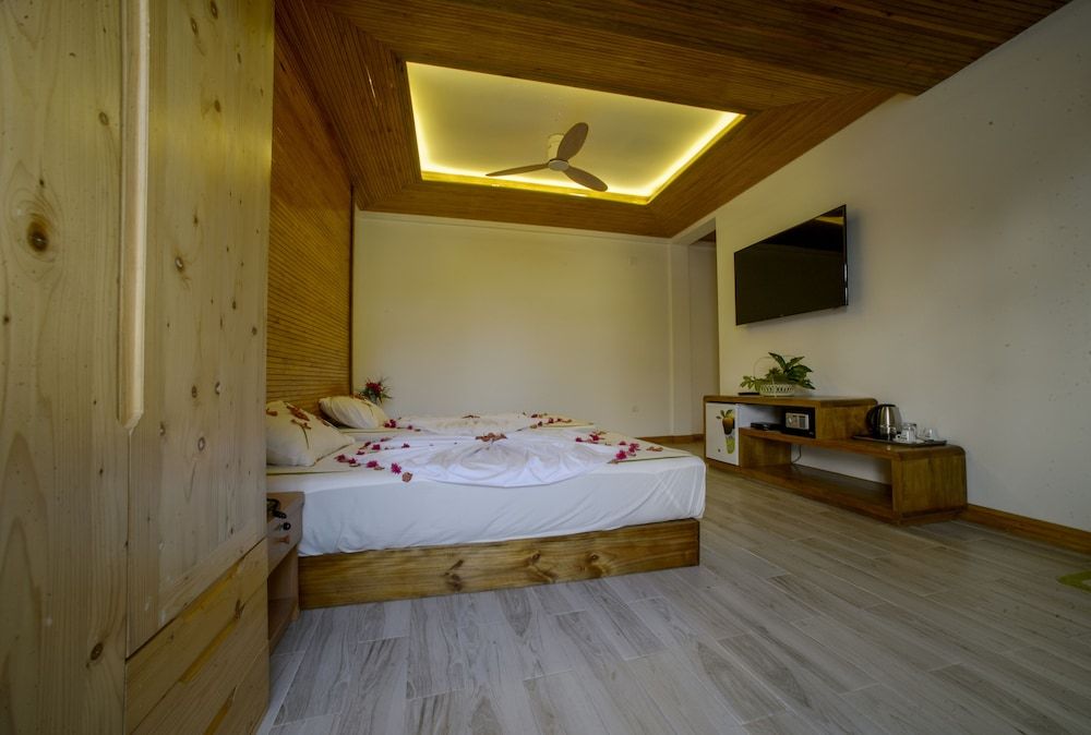 Perla Dhangethi Family Room 2