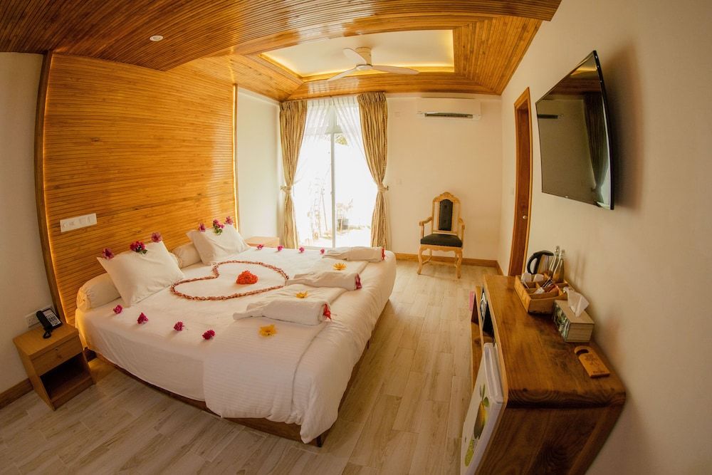 Perla Dhangethi Family Room 9