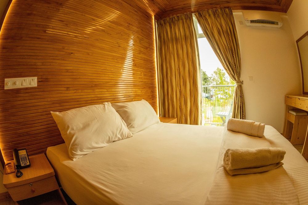 Perla Dhangethi Deluxe Double or Twin Room 13