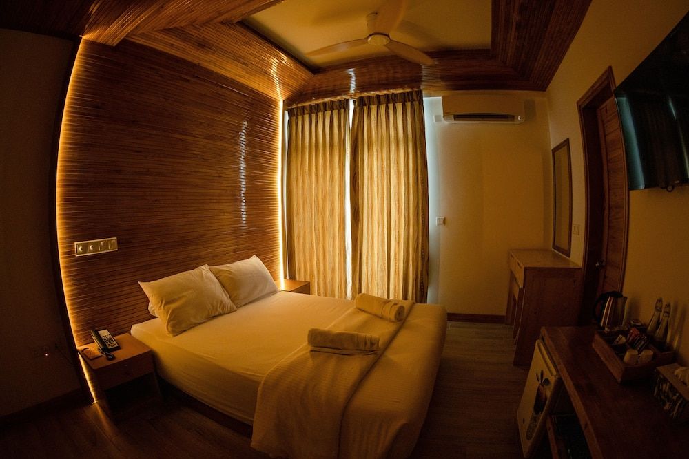 Perla Dhangethi Deluxe Double or Twin Room 7