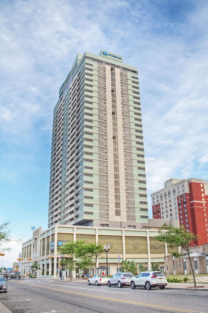 undefined Club Wyndham Skyline Tower 7