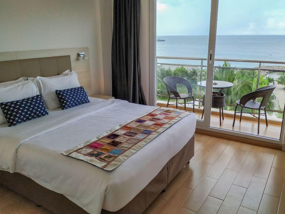 undefined iCom Marina Sea View 2