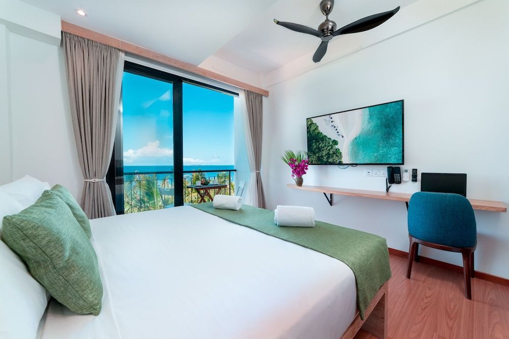 Ranthari Hotel and Spa Ukulhas Maldives Deluxe Double Room, Balcony, Sea View 5