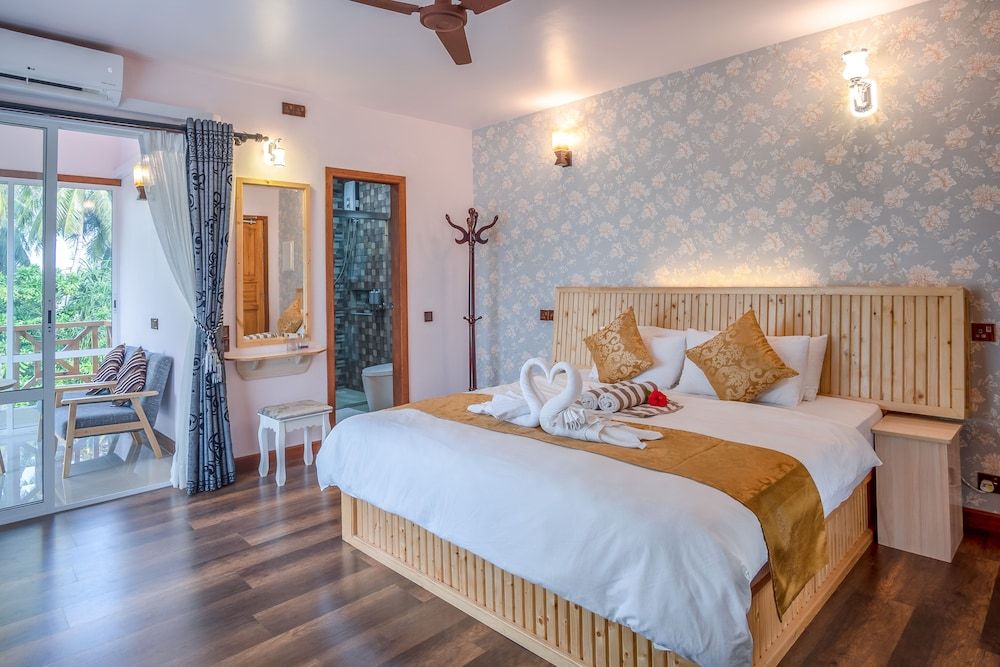 Ostrov Palm Villa Deluxe Double Room with Balcony 8