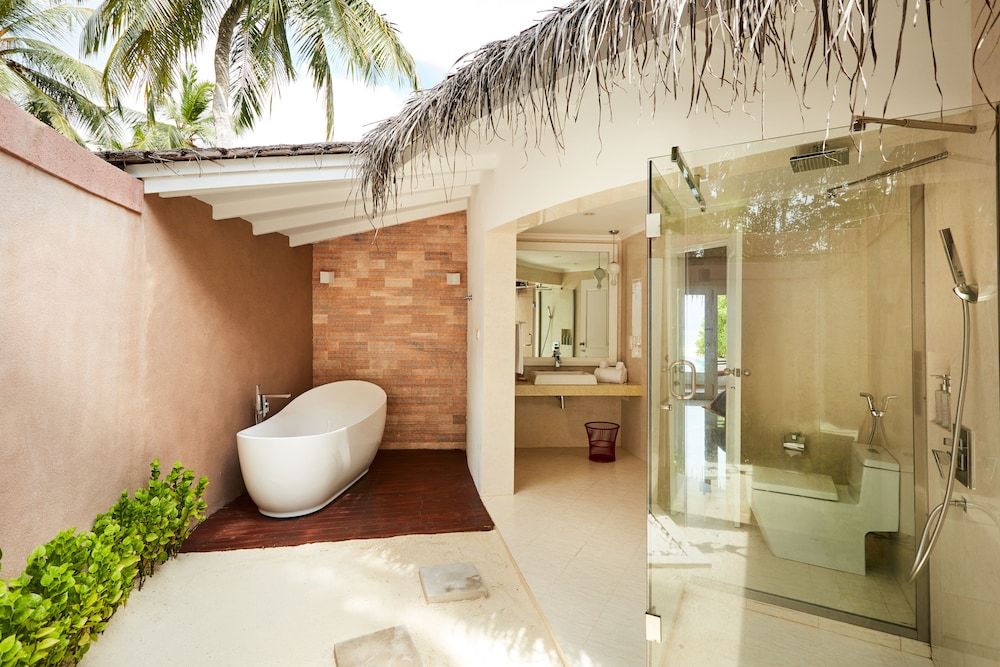 Deluxe Villa (Beach)