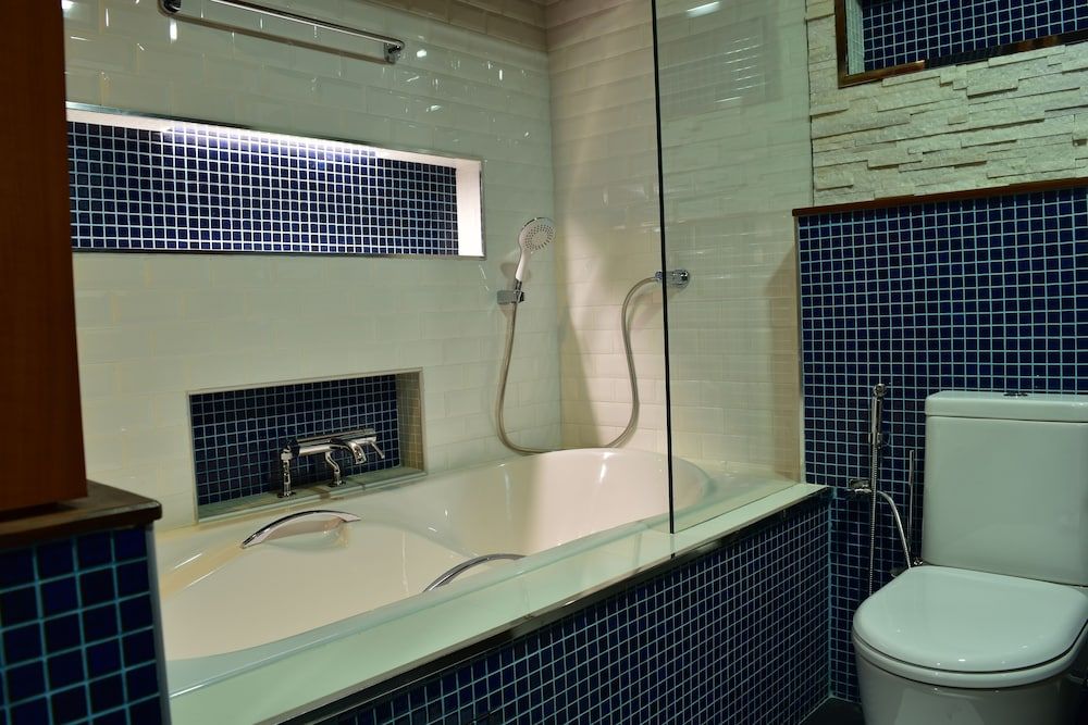 Millennium Island Residence Deluxe Double Room 5