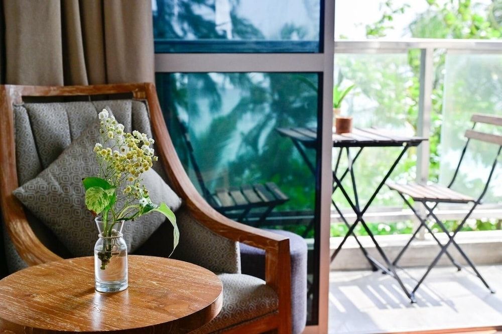 Seasalter Maldives Deluxe Sea View Room 8