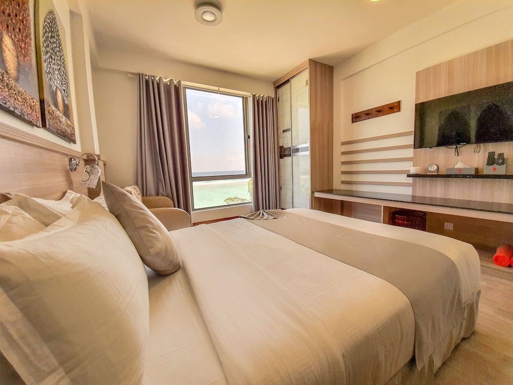 Paralian Hulhumale' Subtle 2