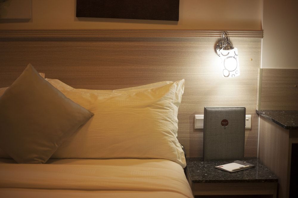 Paralian Hulhumale' Subtle 10