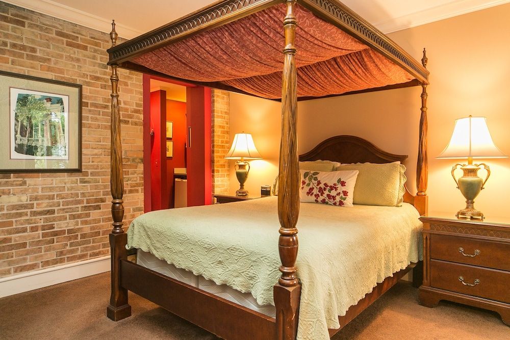 Hidden Garden Cottages & Suites Suite, Non Smoking, Private Bathroom (Cottage or Suite) 5