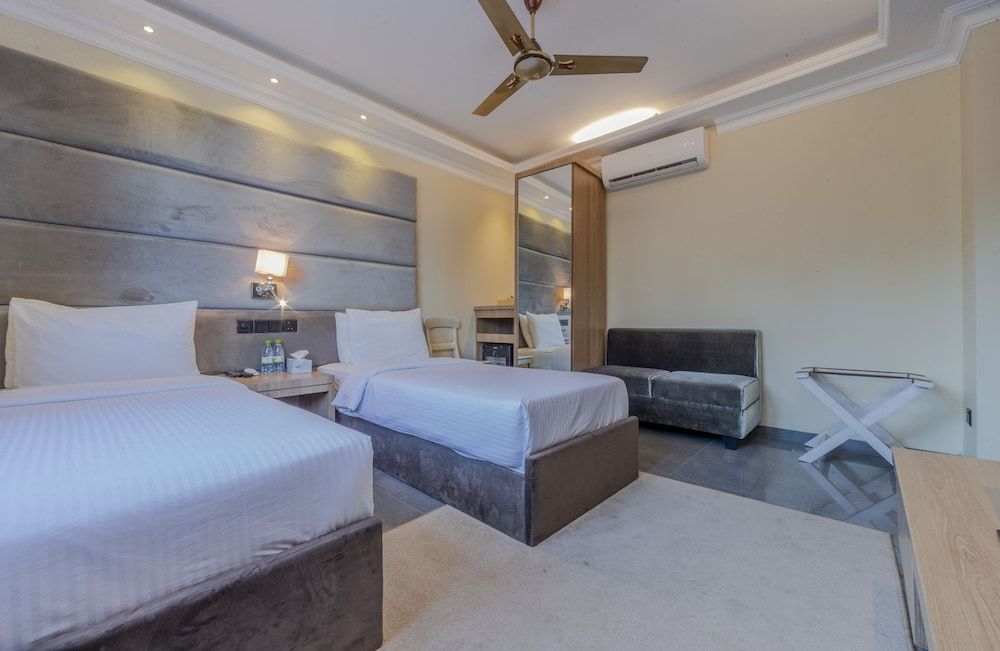 Coral Grand Beach & Spa Deluxe Double Room 4