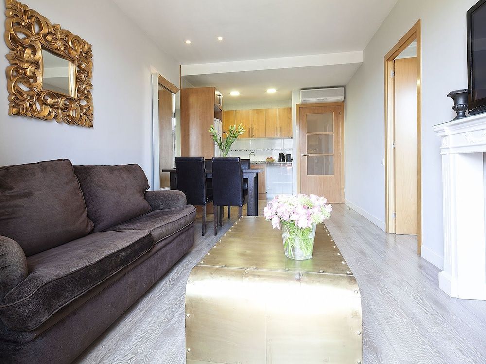 undefined Grandom Suites 5