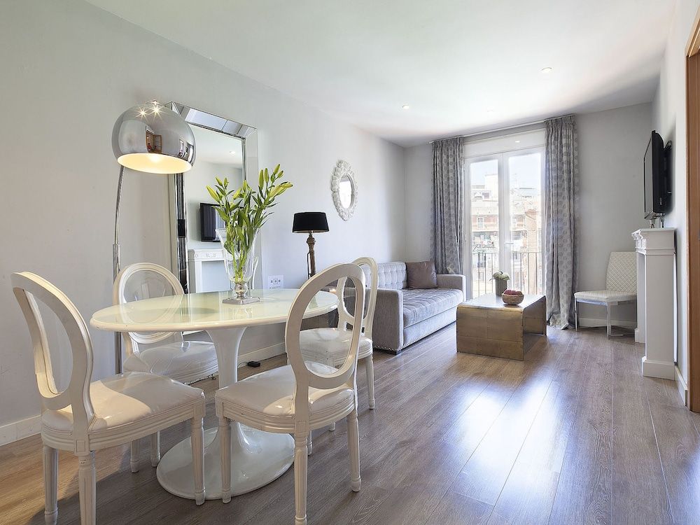Grandom Suites Family Apartment 10