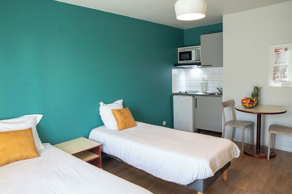 Terres de France - Appart-Hotel - Brest Twin Studio 2 single beds 3