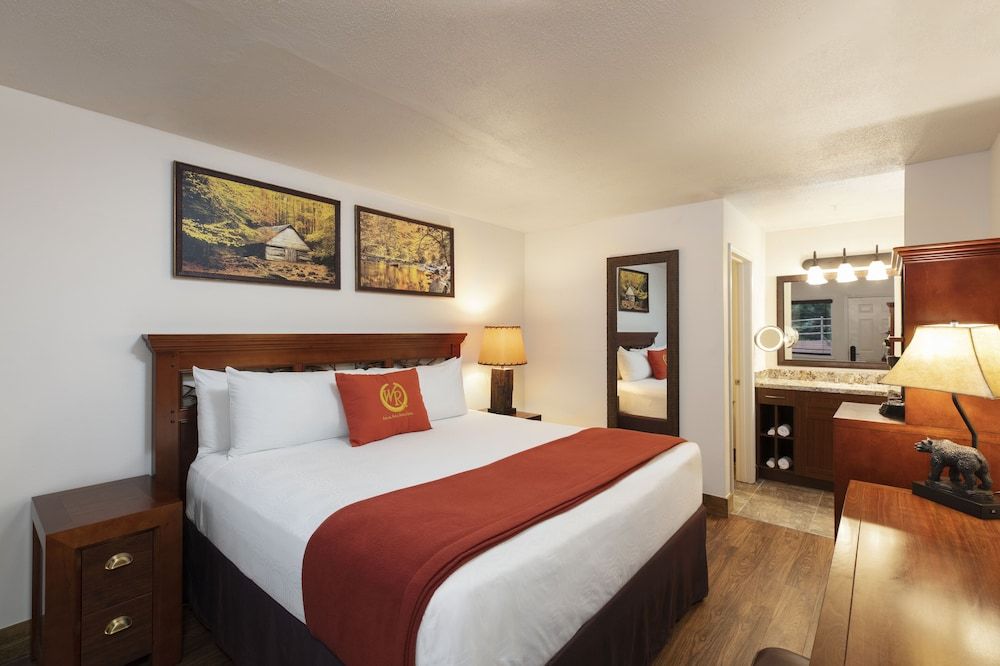 Westgate Branson Woods Resort and Cabins Traditional Room, 1 King Bed 2