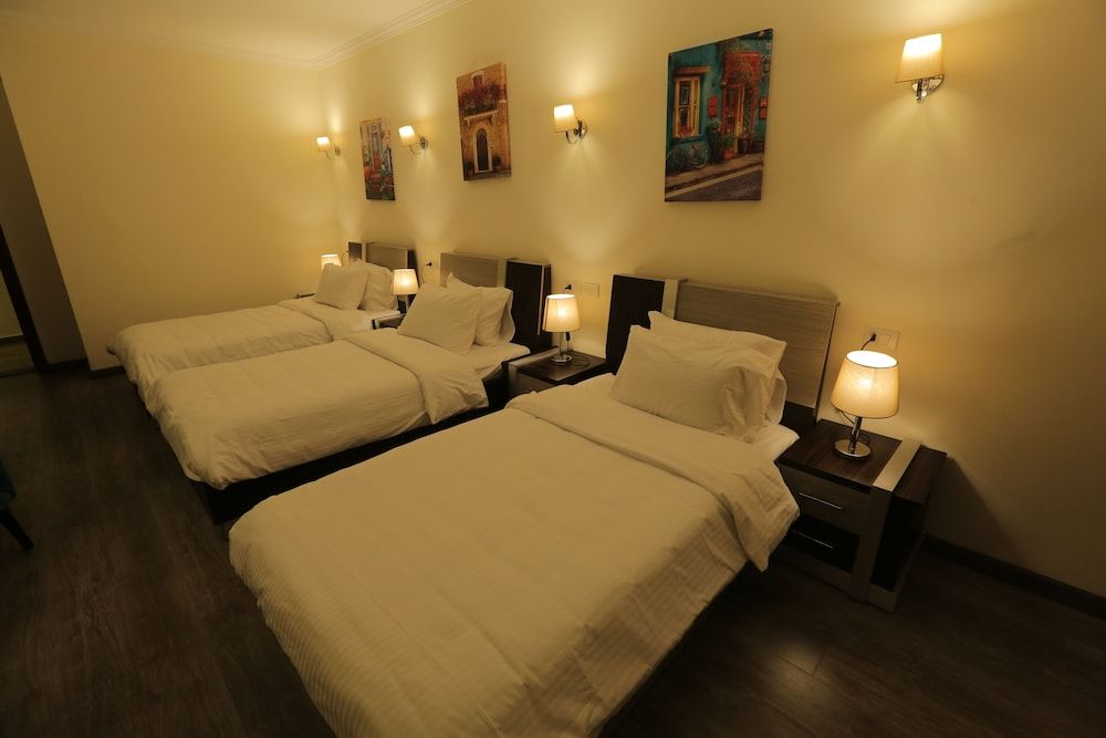 Standard Triple Room, City View