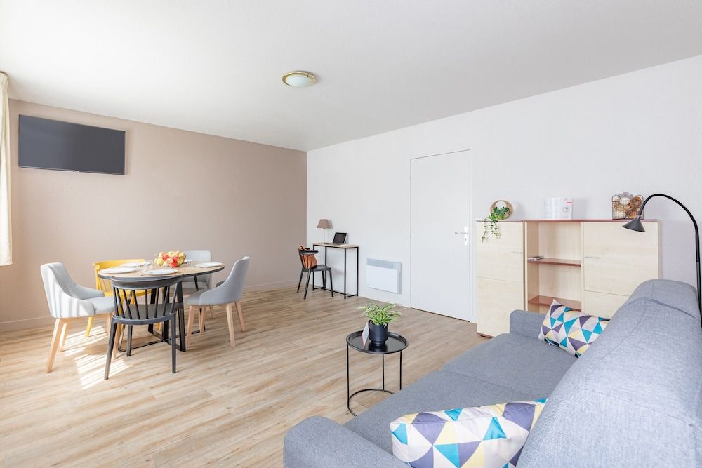 Appart'City Classic Rennes Ouest Standard Apartment, 2 Bedrooms 4