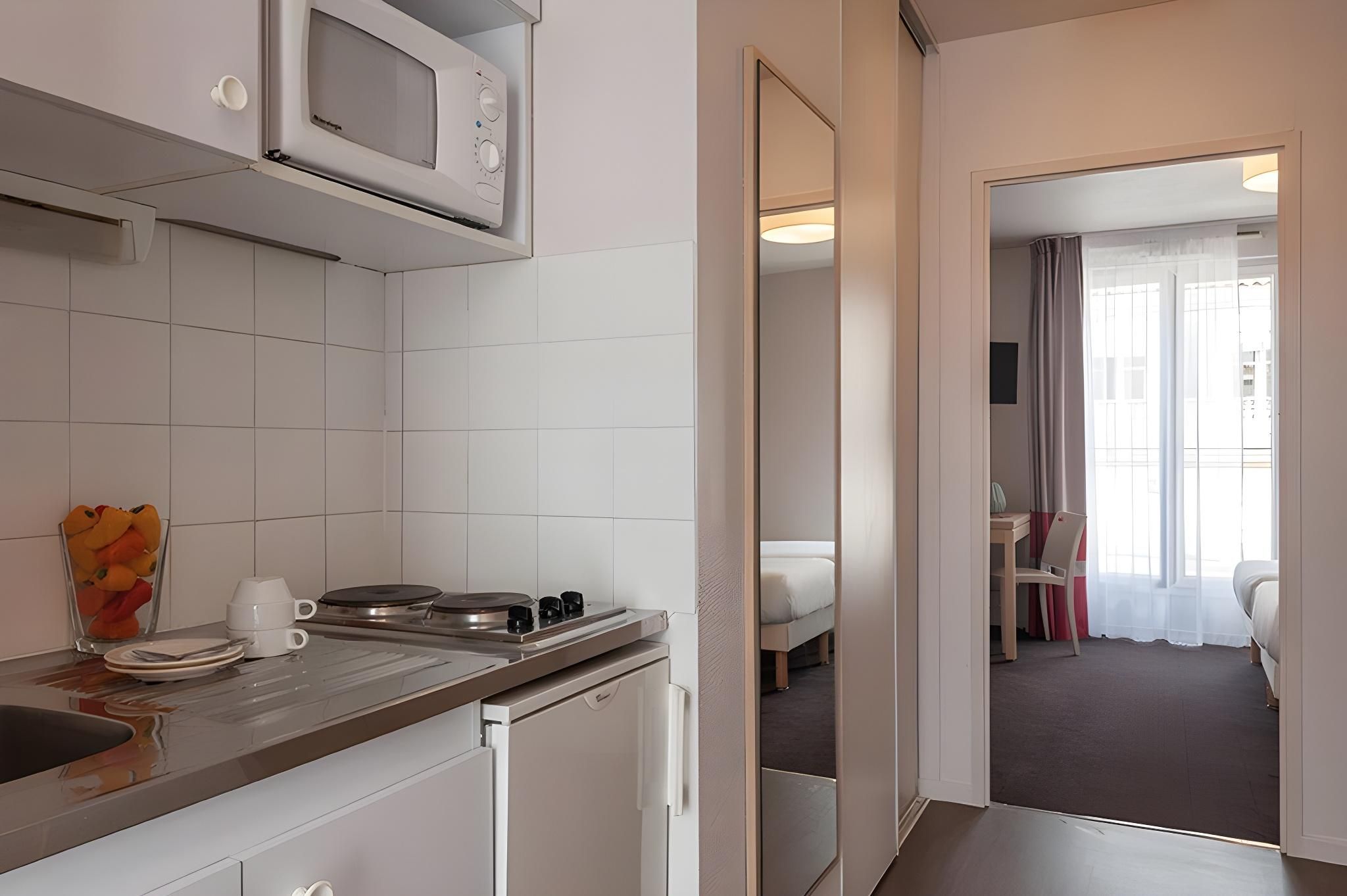 amenity (guest room)