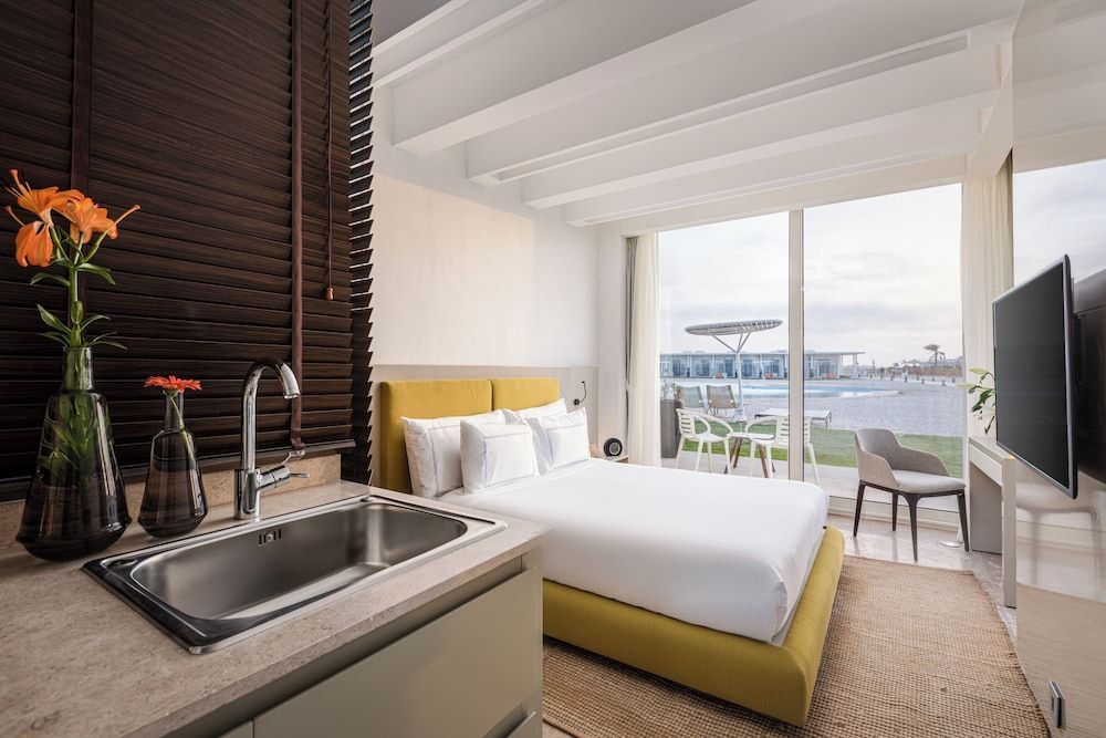 The G Hotel Seashell Cabana Twin Bed Lagoon View