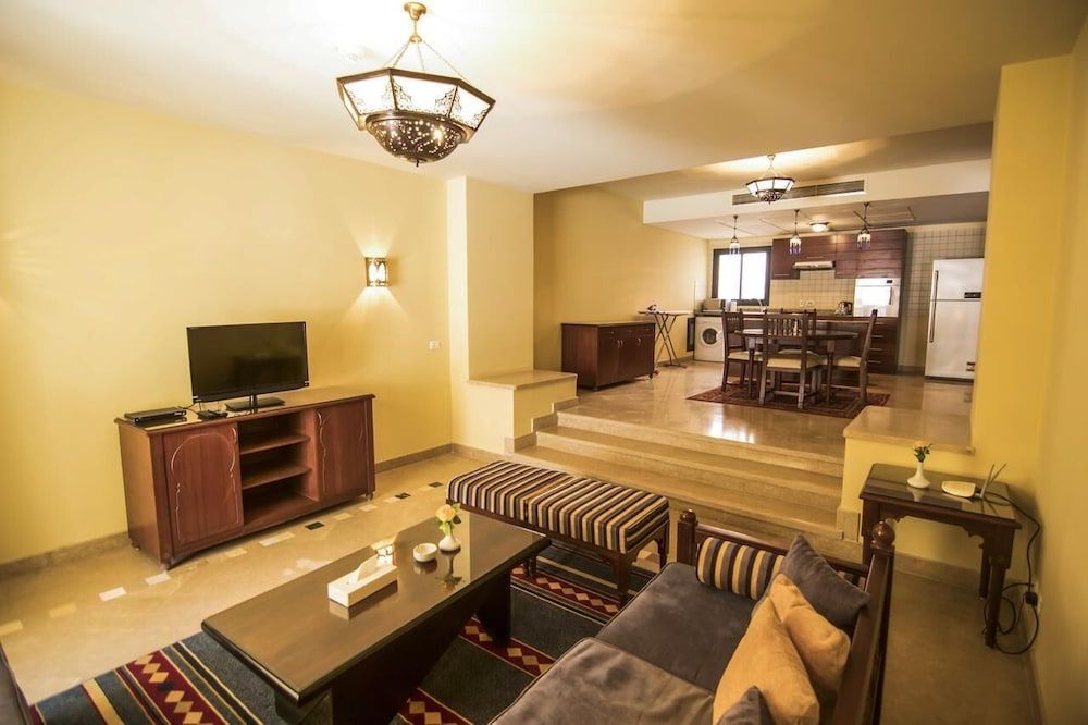 Marina Residence Suites Port Ghalib Superior Suite, 3 Bedrooms, Pool View 8