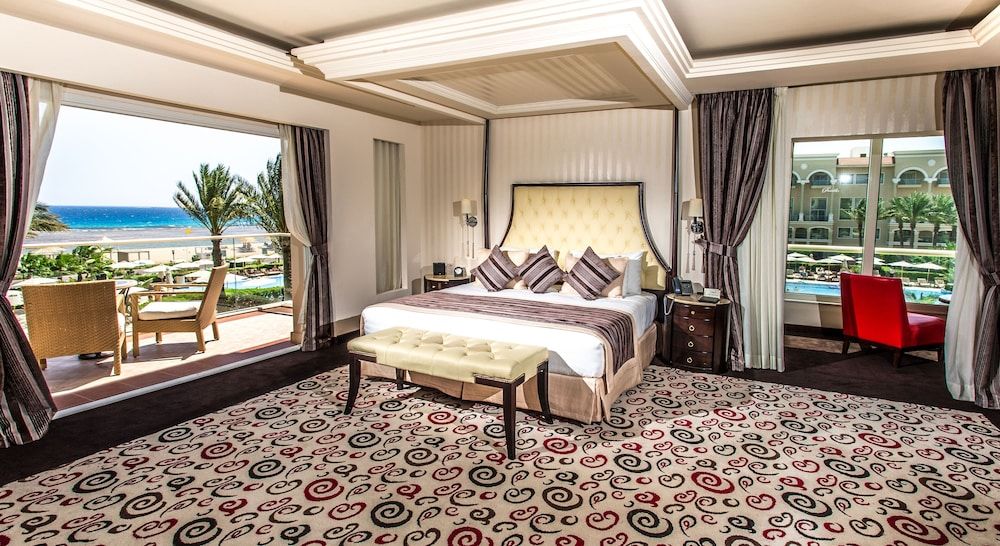 Premier Suite Prime Sea View & Pool View with VIP Package