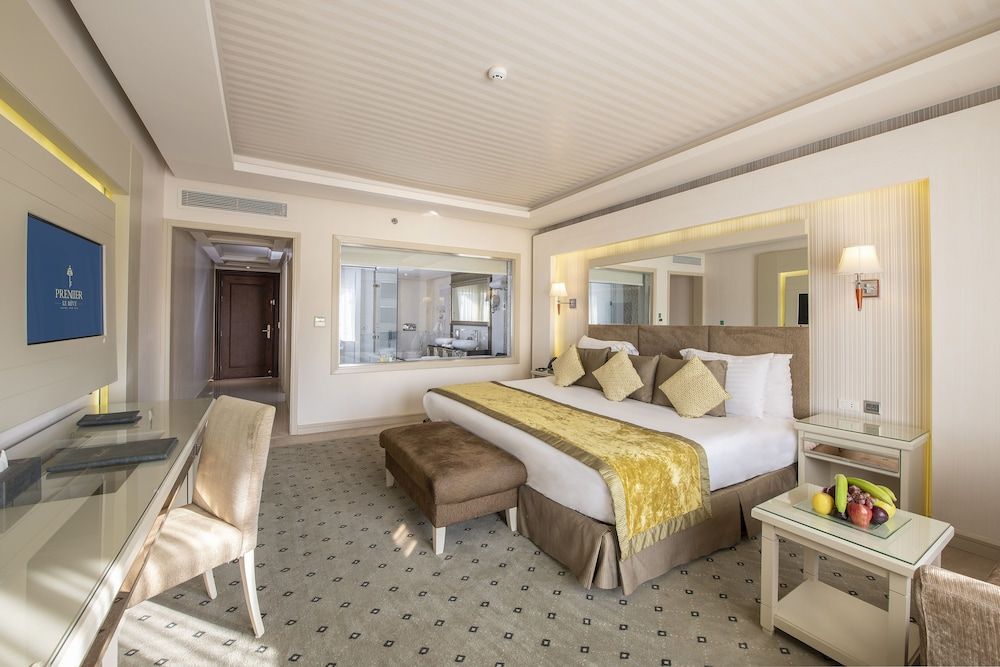 Jacuzzi Deluxe Junior Suite with VIP Package