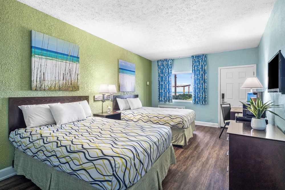 Tides 2 Double Beds Beachside with Balcony