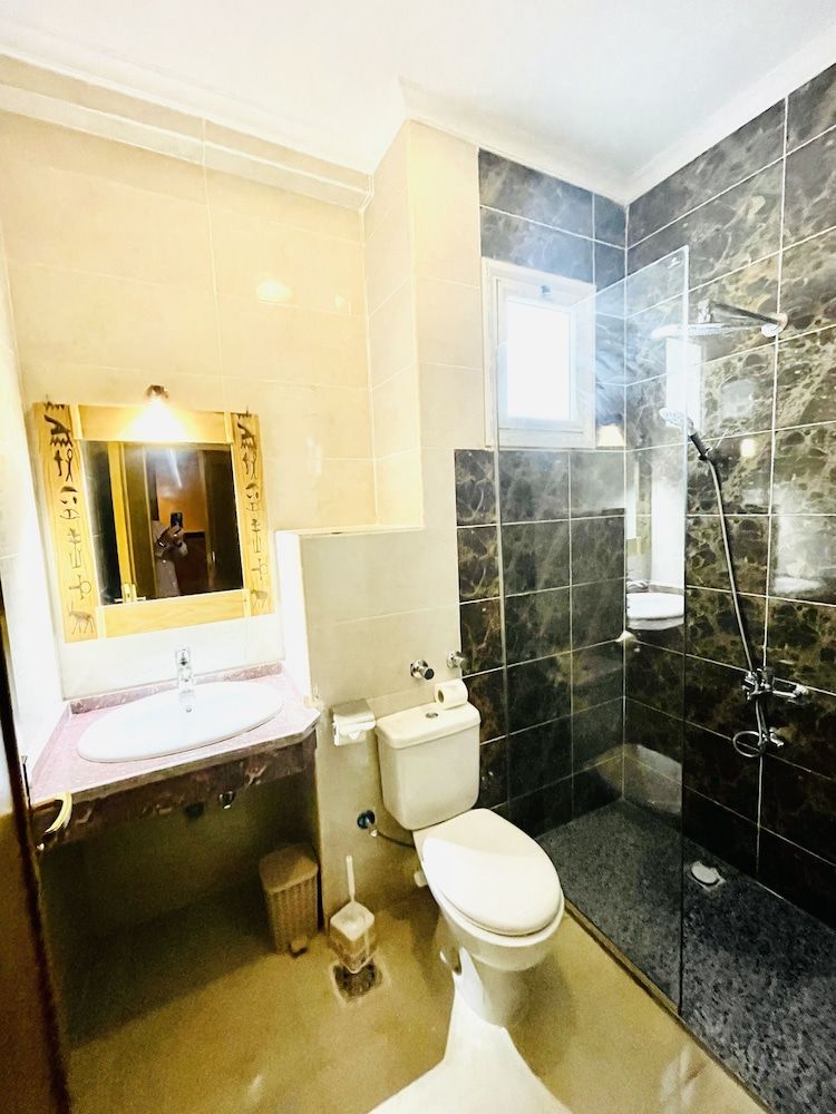 Jewel Howard Carter Hotel Panoramic Studio Suite, Non Smoking, Garden View 7