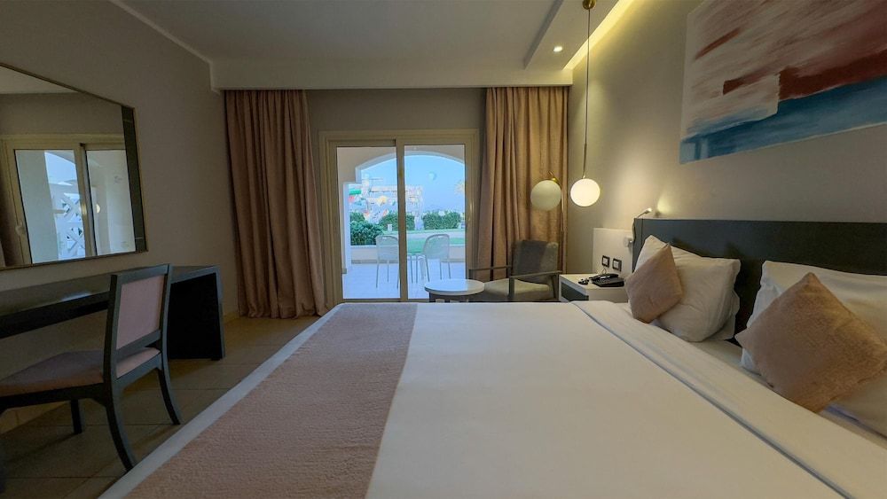 Sataya Resort Marsa Alam Premium Pool View 2