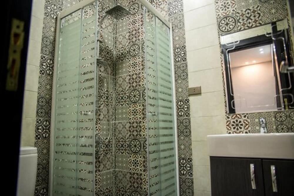 Egyptian Night Hostel Deluxe Double Room 9