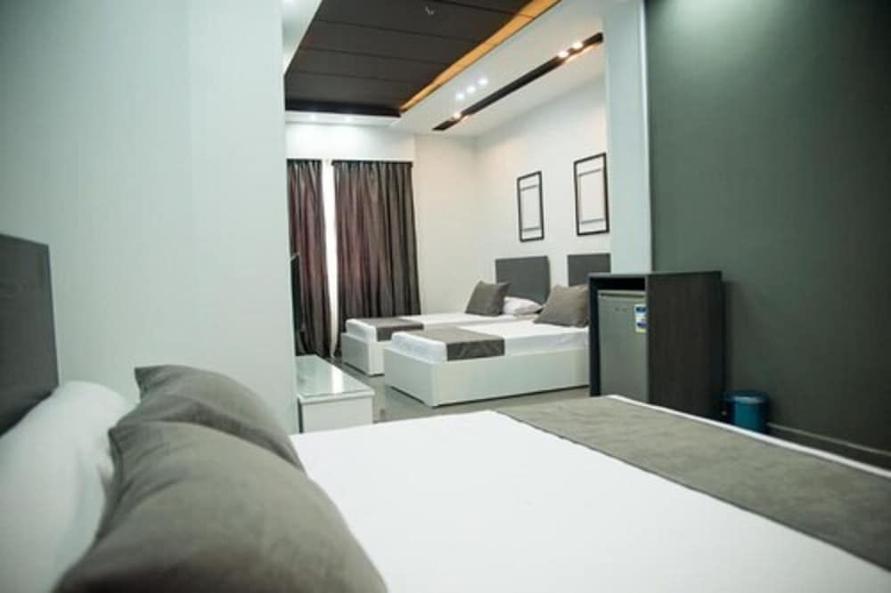 Egyptian Night Hostel Quadruple Room 7