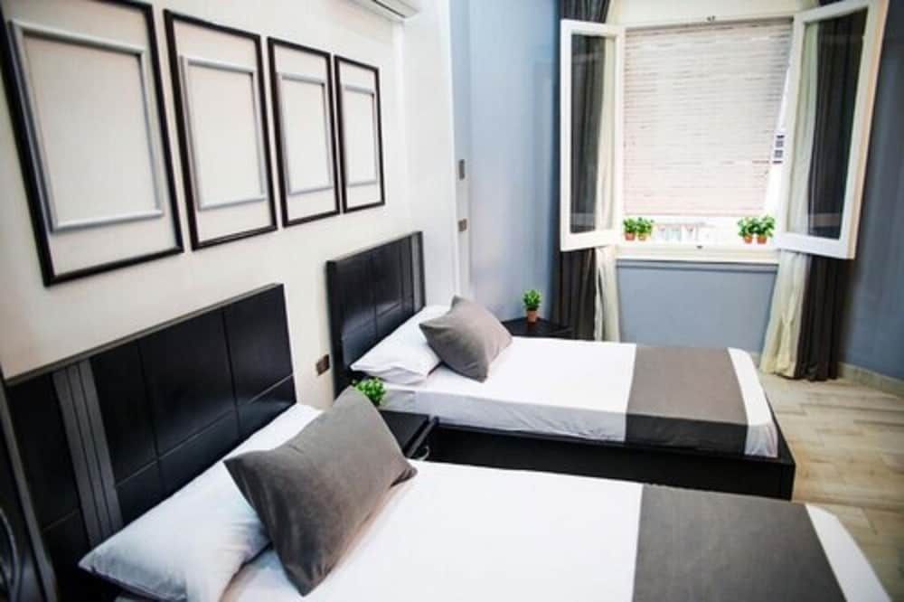 Egyptian Night Hostel Deluxe Double Room 5