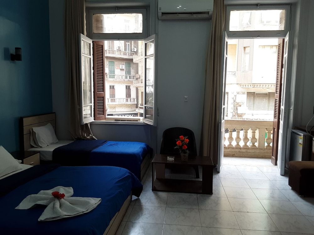 New Hostgram Hotel Deluxe Double Room, Balcony, City View 3