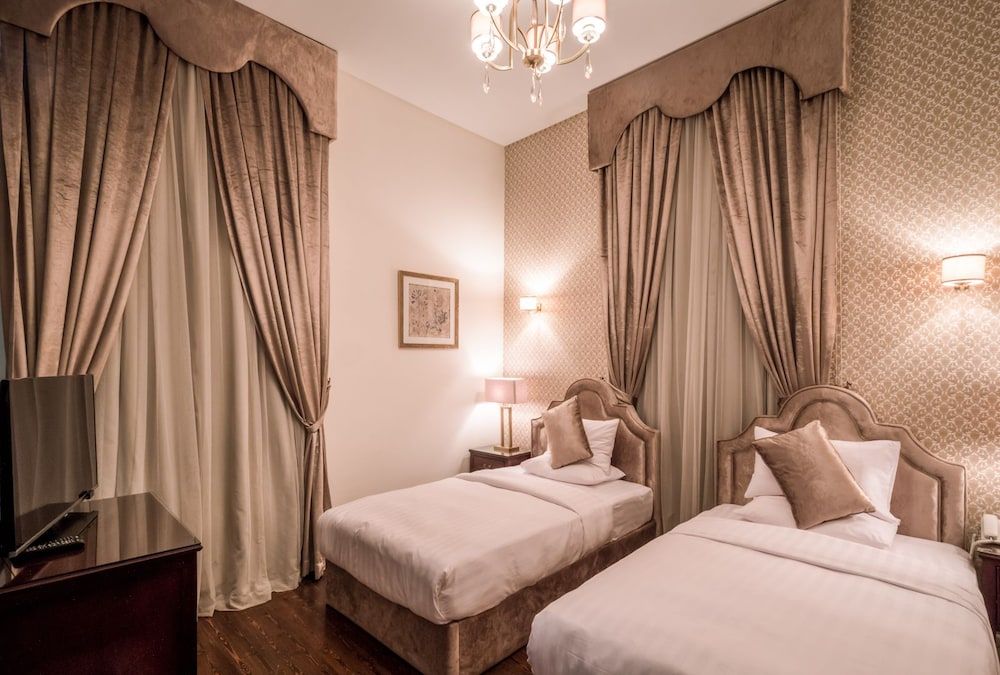 undefined 1920s Boutique Hotel and Restaurants 3