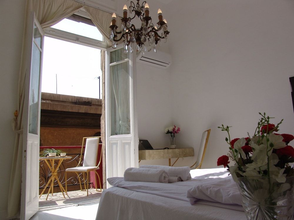 Hotel Velvet 1928 Classic Suite, 1 King Bed, Non Smoking 6