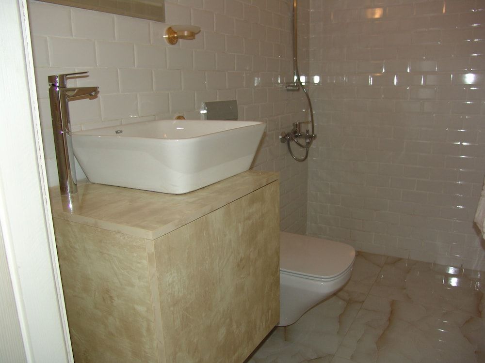 Hotel Velvet 1928 Classic Twin Room, 2 Queen Beds, Non Smoking 3