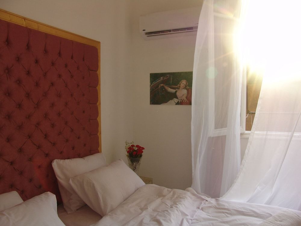 Hotel Velvet 1928 Classic Twin Room, 2 Queen Beds, Non Smoking 2