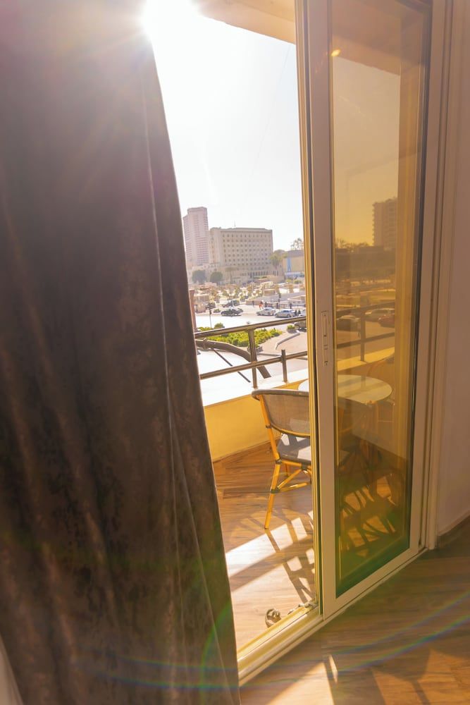 Museum Plaza Hostel Deluxe Twin Room 18