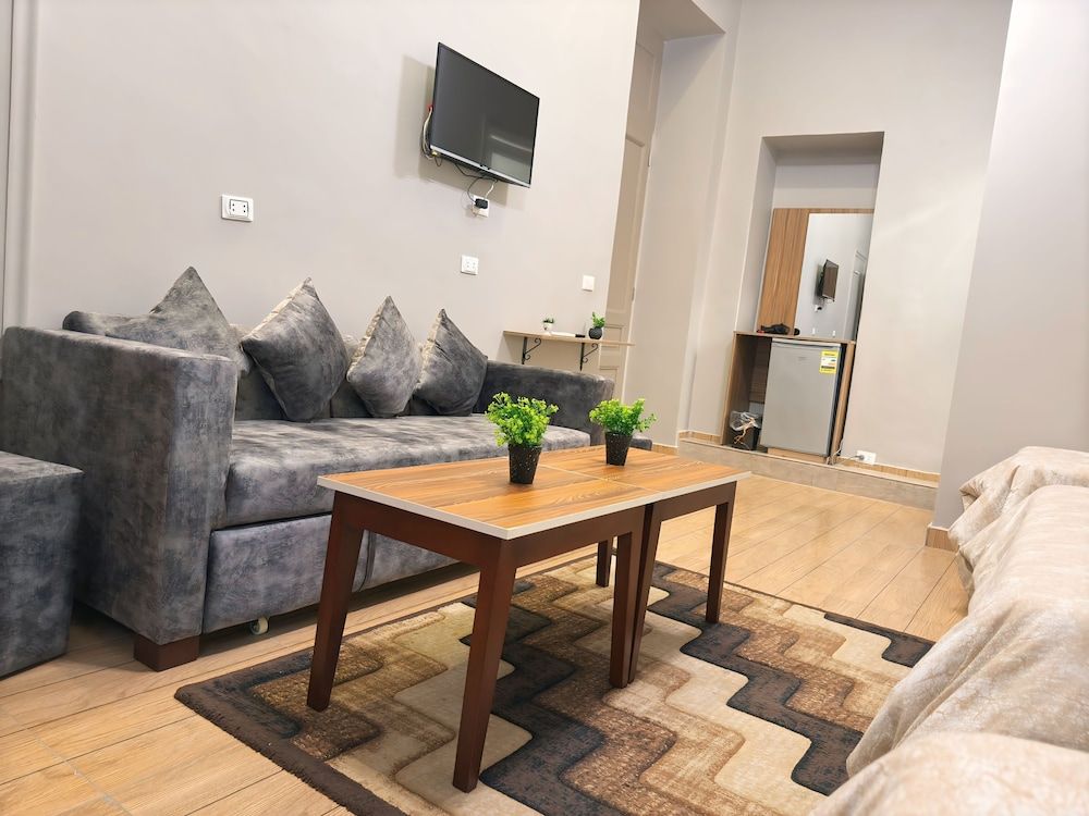 Holy Sheet Hostel Deluxe Quadruple Room, Multiple Beds, Balcony 8