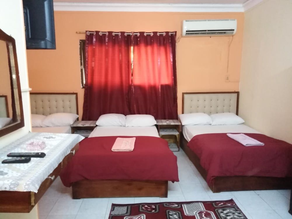 undefined New Palace Hotel 6