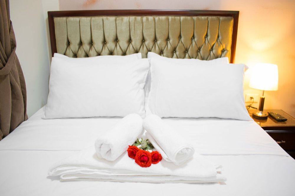 Golden Palace Hotel Economy Double Room 2