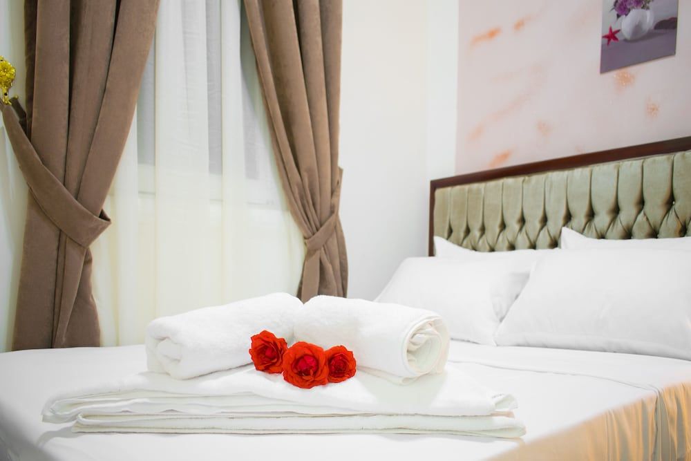 undefined Golden Palace Hotel 2