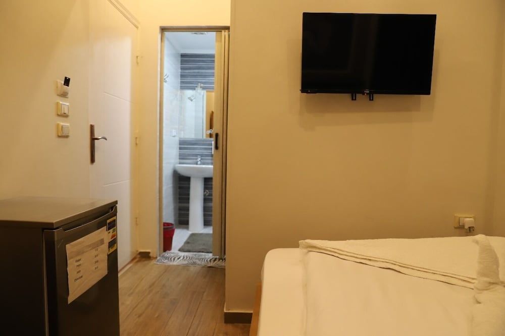 Golden Palace Hotel Economy Double Room 6