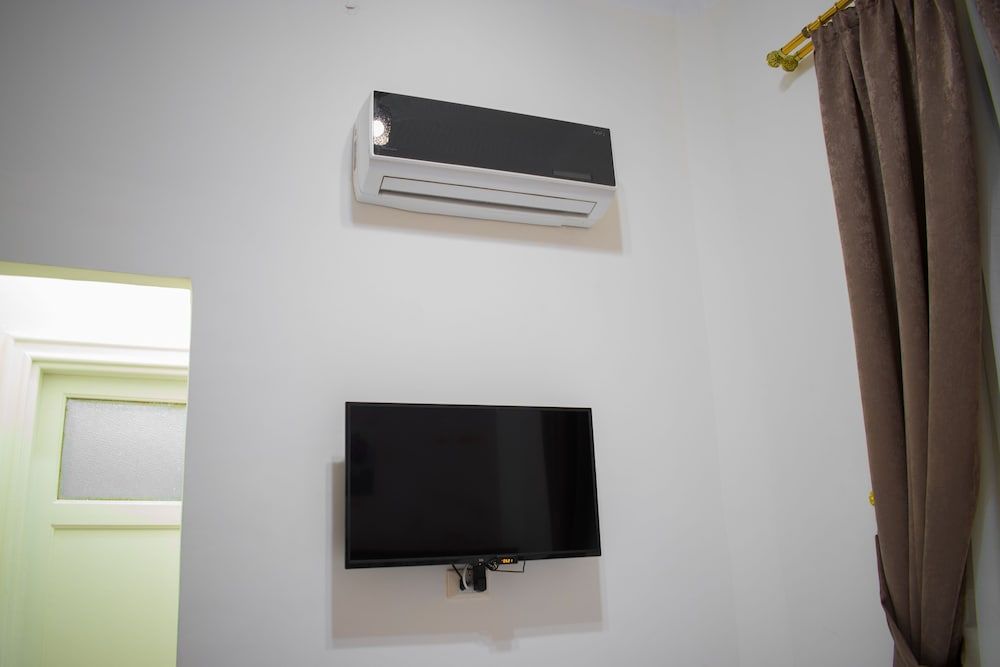 undefined Golden Palace Hotel 7