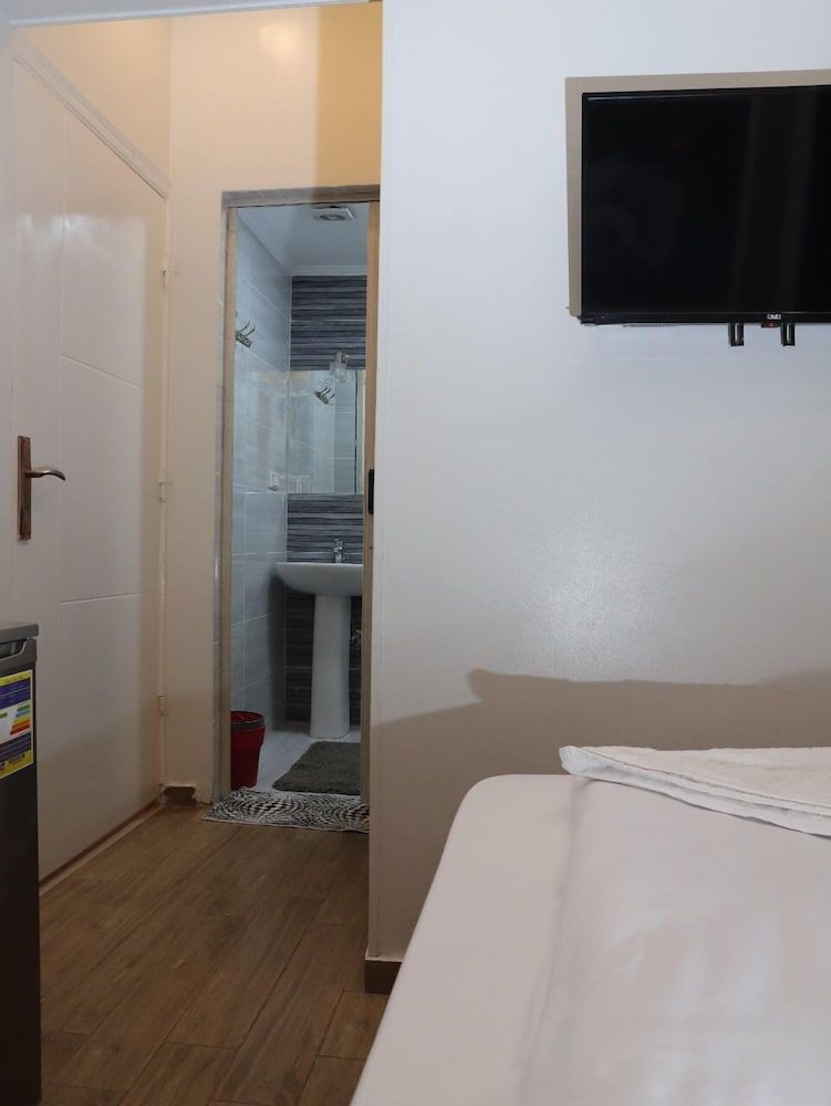 Golden Palace Hotel Economy Double Room 7