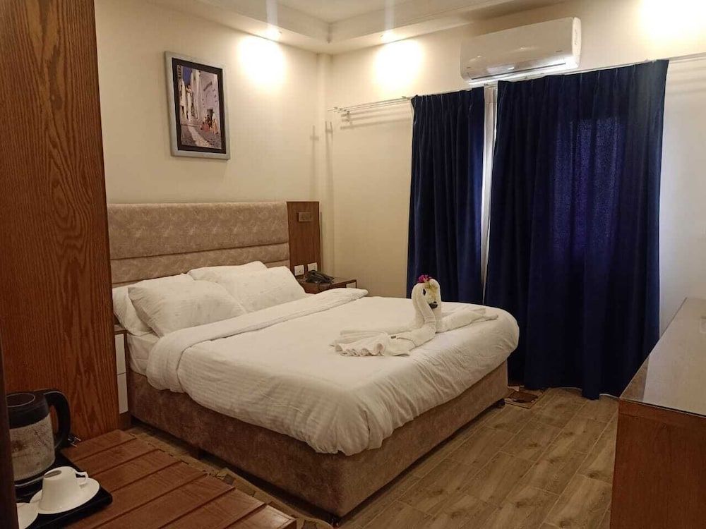 undefined Jewel Al Nasr Hotel & Apartments 4