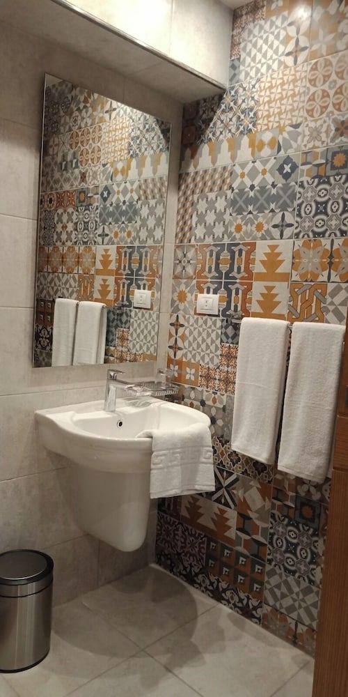 Al Madiafa Double Queen Room 2