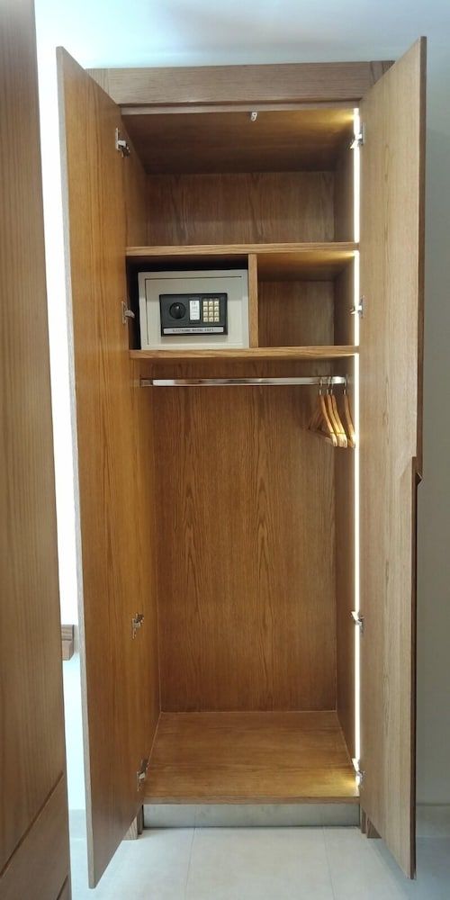 Al Madiafa Double Queen Room 4