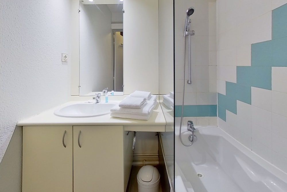 Standard Apartment, Kitchenette