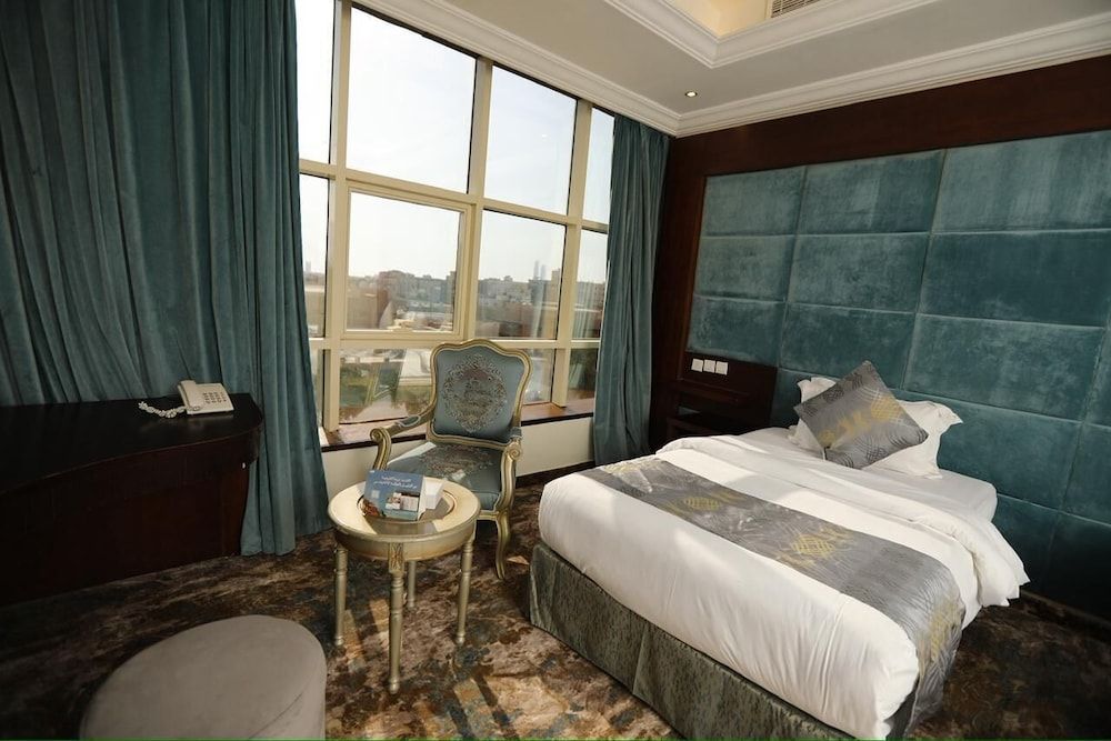 Three Points Al Salama Standard Double Room 4